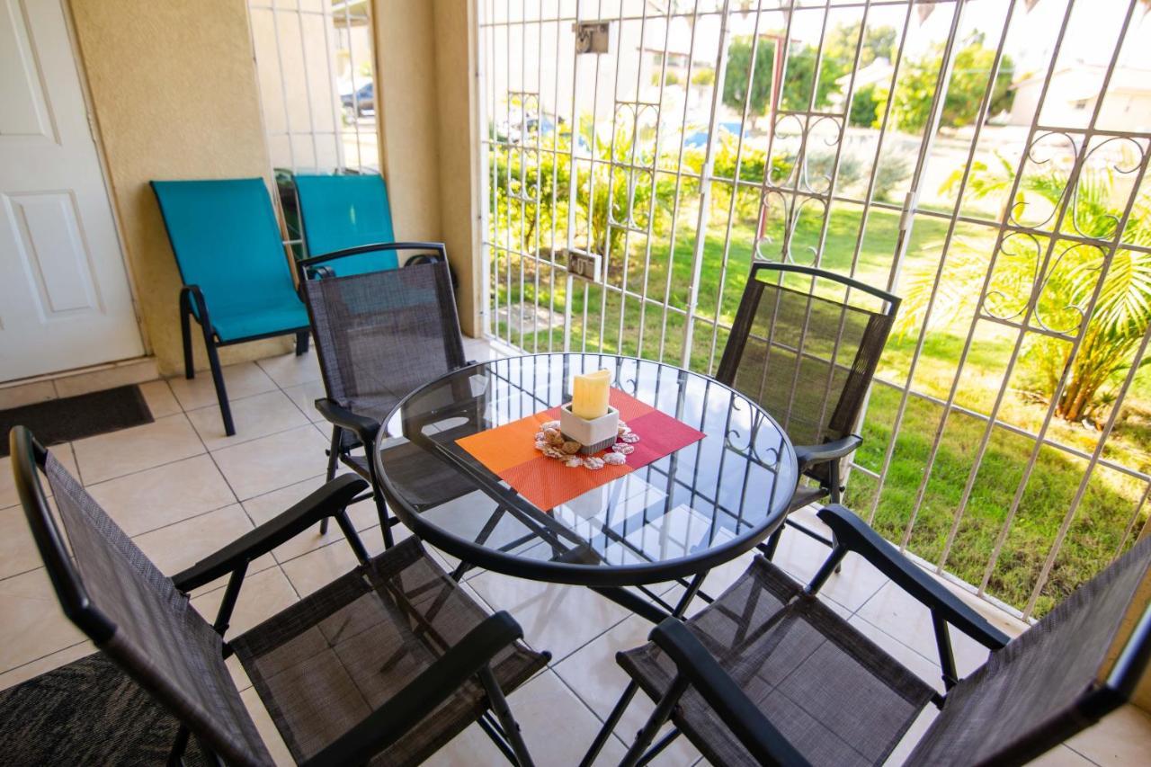 The Oasis I, Portmore Country Club מראה חיצוני תמונה
